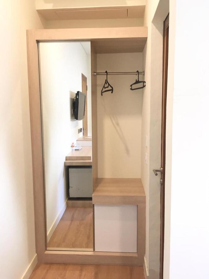 塞米亚克 Srikrisna酒店 外观 照片
